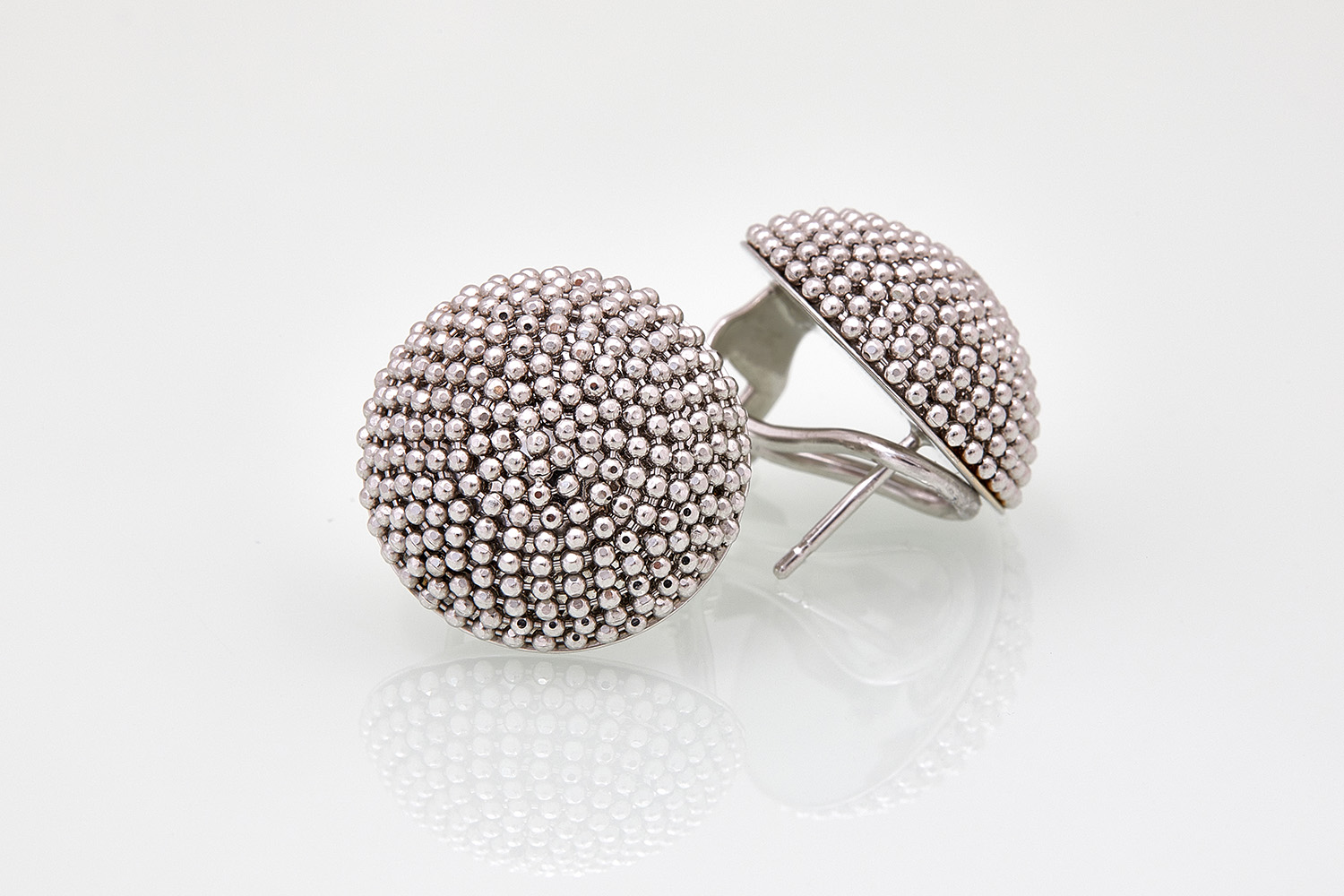 Wise Maketing-fotografisanje zlatnog nakita.